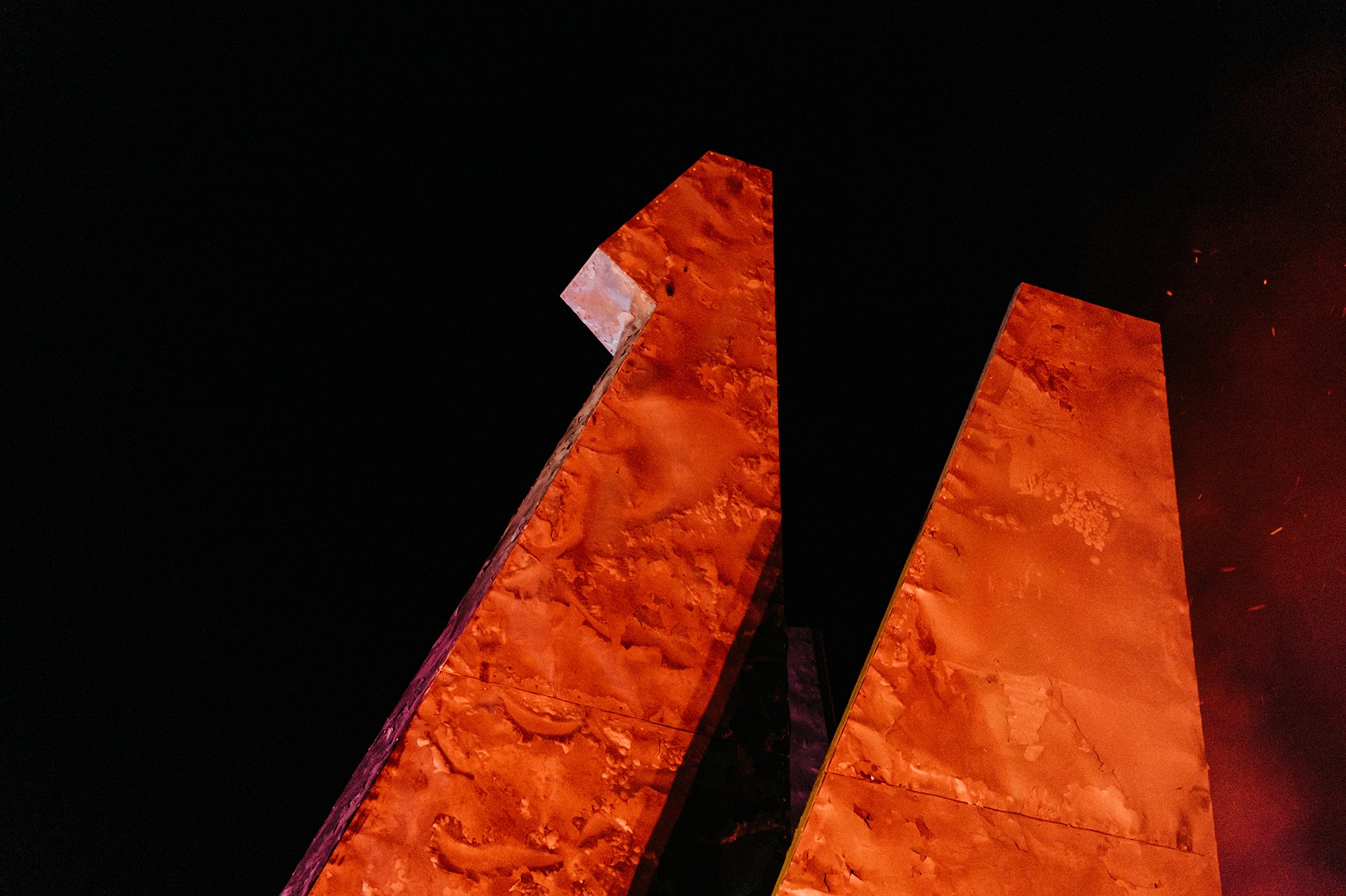 Phoenix. 2023, sculpture.  Metal. 8 x 3 x 3m